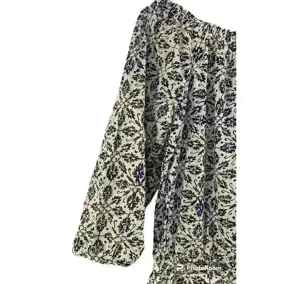 Paige clover print off the shoulder summer gathered floral dress with buttons - Picture 4 of 12